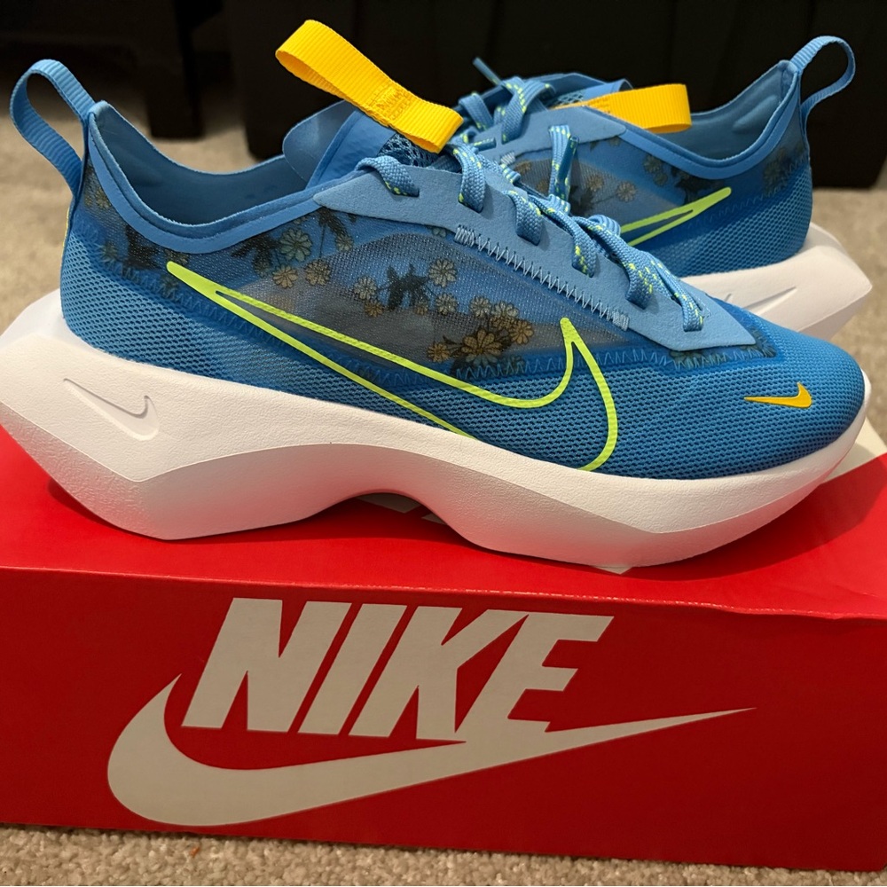 Nike Vista Lites Daisy Pattern